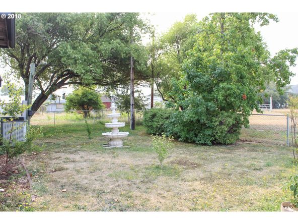 161 Green Siding Rd, Roseburg, OR 97471